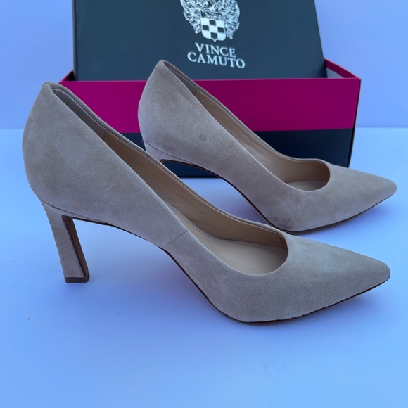 Vince Camuto - tan suede pumps - Picture 2 of 6